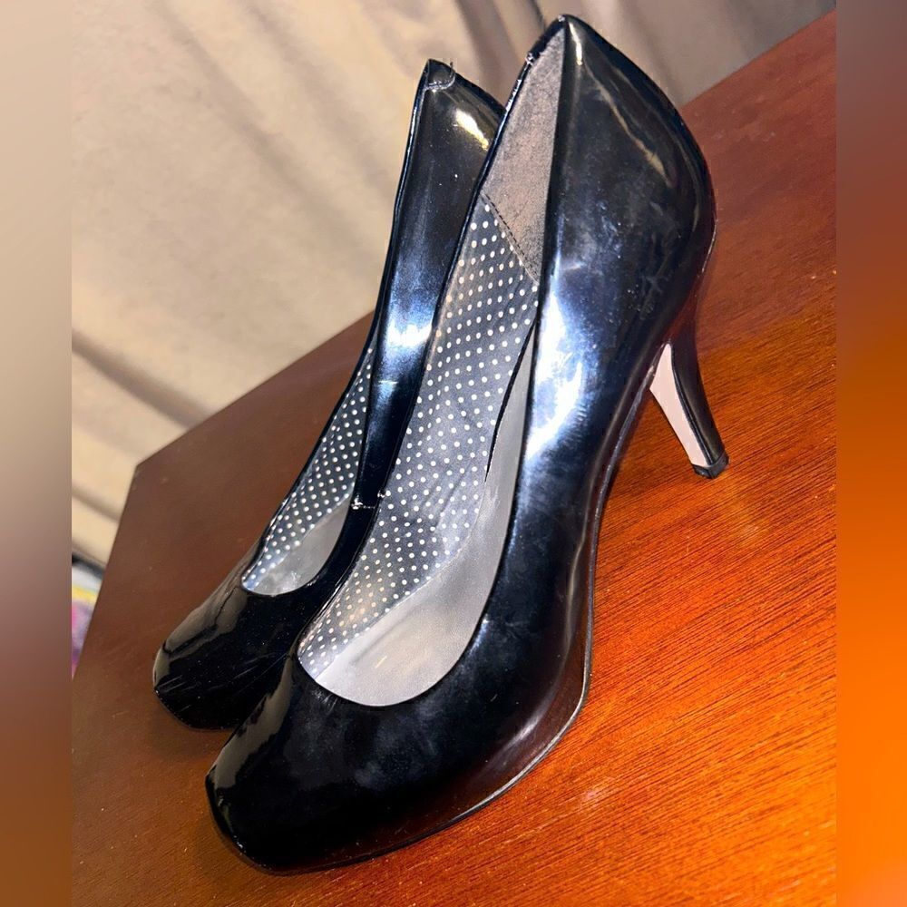 Madden girl patent leather heels size 7.5